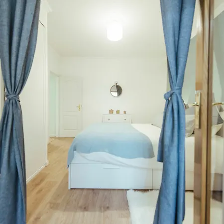 Apartment Grand Almirante By Homing